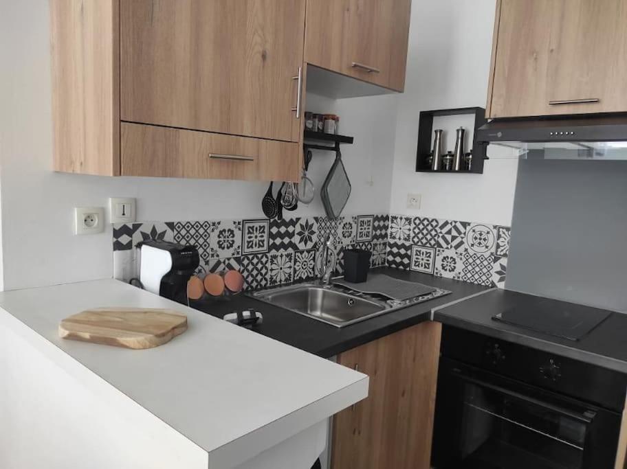Fadil Apartment วาลองเซียนส์ ภายนอก รูปภาพ